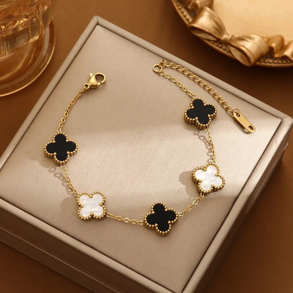 BlushBelle- Elegant Clover Charm Bracelet